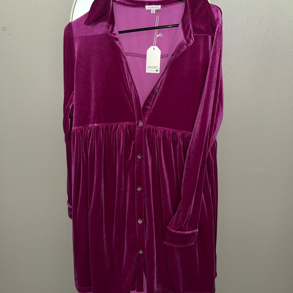 JODIFL Velvet Button-Up Dress in Vibrant Pink